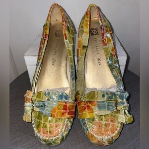 Anne Klein Multicolor Patterned Flats - sz9.5 (P23)